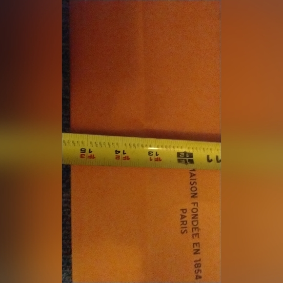 Authentic new Louis Vuitton gift box - Picture 5 of 7